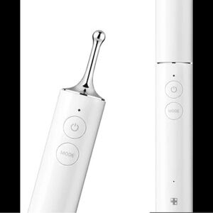 Medicube Age-R I shot eye/lip booster device